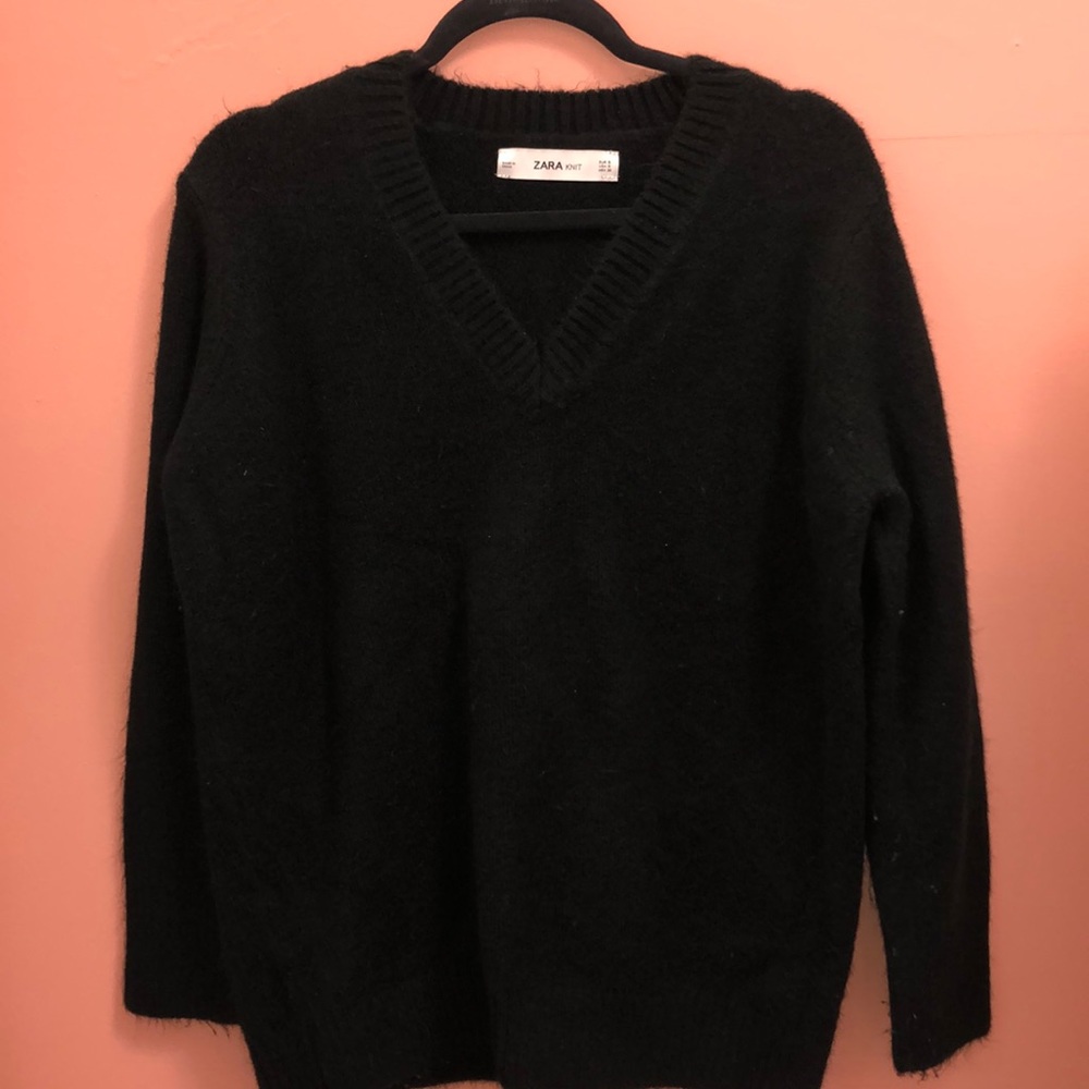 Black Vneck pullover sweater